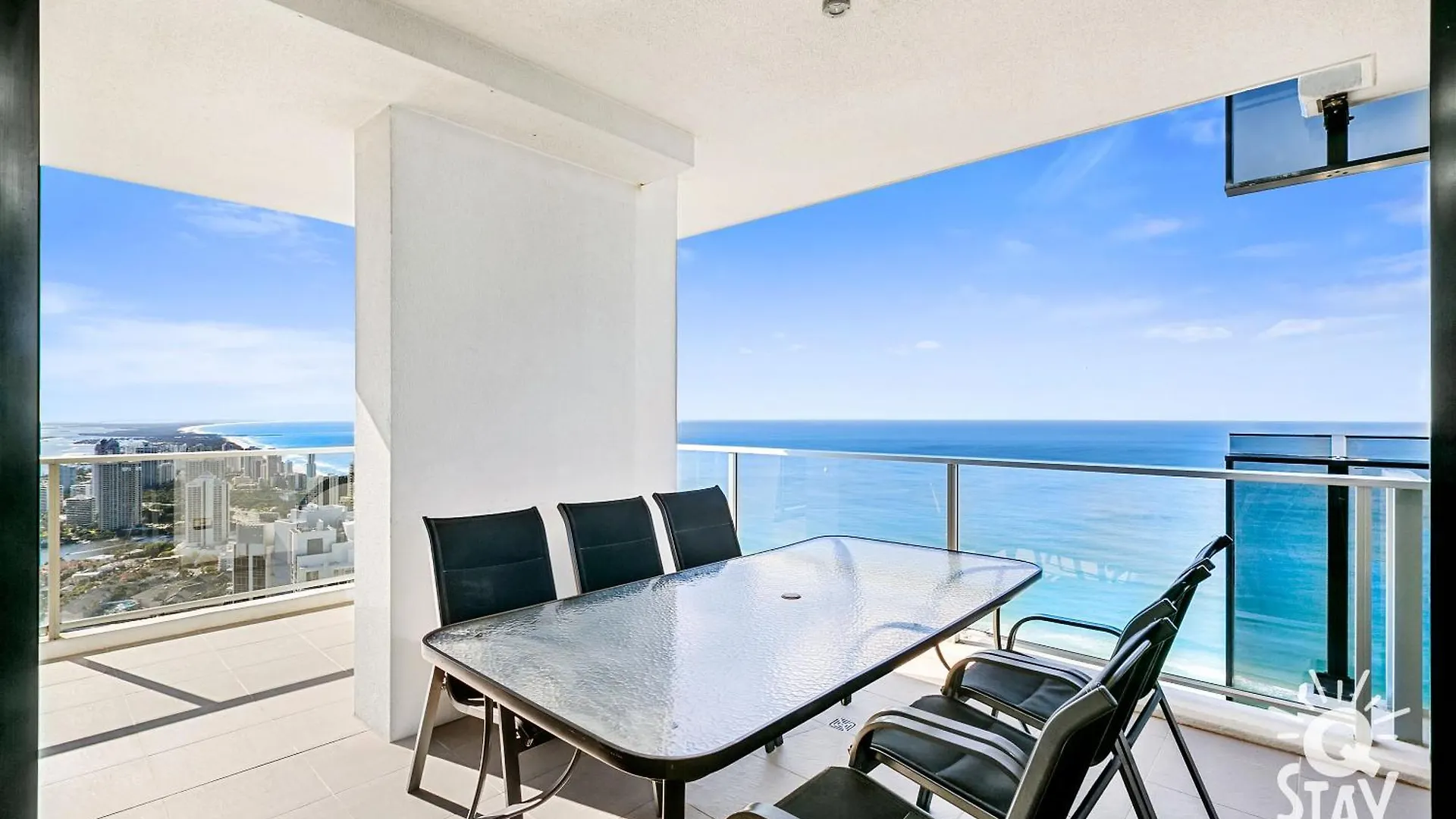 Circle On Cavill - Qstay Gold Coast