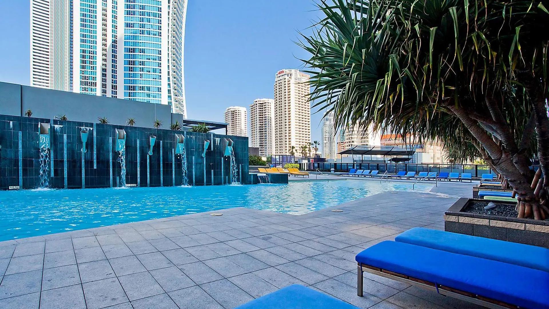 Apartment Circle On Cavill - Qstay Gold Coast